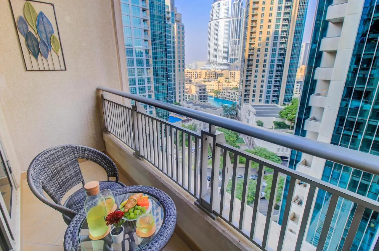 Durrani Homes - Luxurious Studio Near Dubai Mall With Pool View アパート